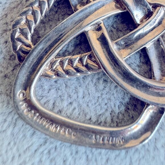 Vintage Tiffany & Co. Sterling Silver Love Knot Brooch – Mid-Century 1960s/70s - Picture 2 of 6
